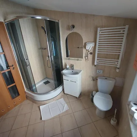 Julia * グディニャ