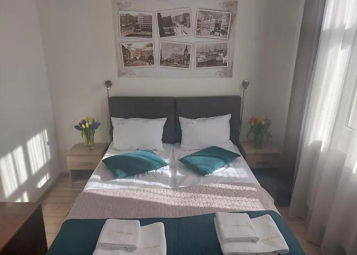 Julia Kwatera prywatna *